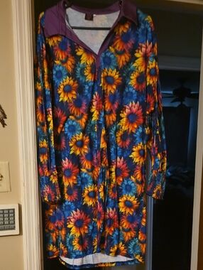 Vibrant Sunflower Print Midi Dress with Purple Collar